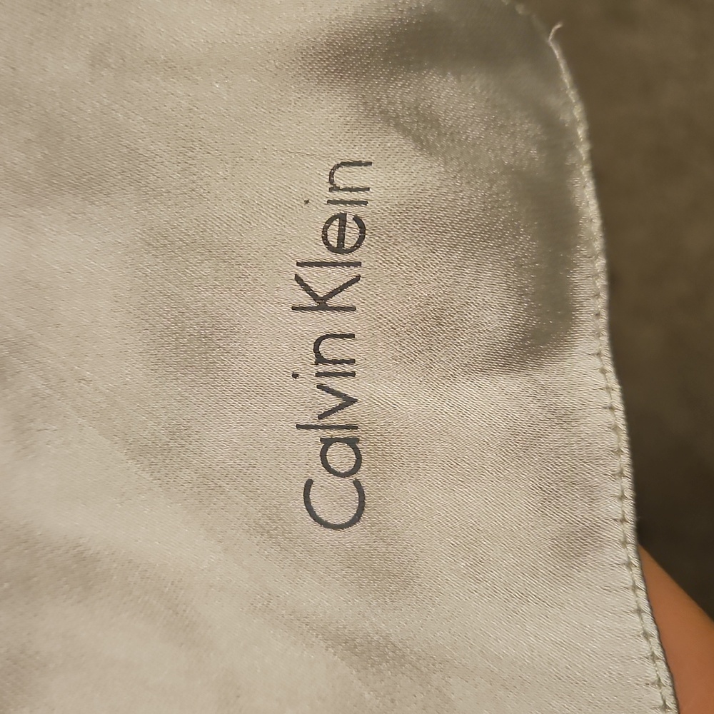 Calvin Klein Silver Dotted Scarf Or Wrap - Picture 4 of 4